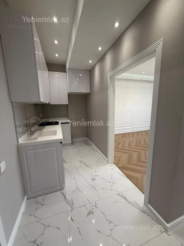 Satılır 2 otaqlı yeni tikili 60 m²
