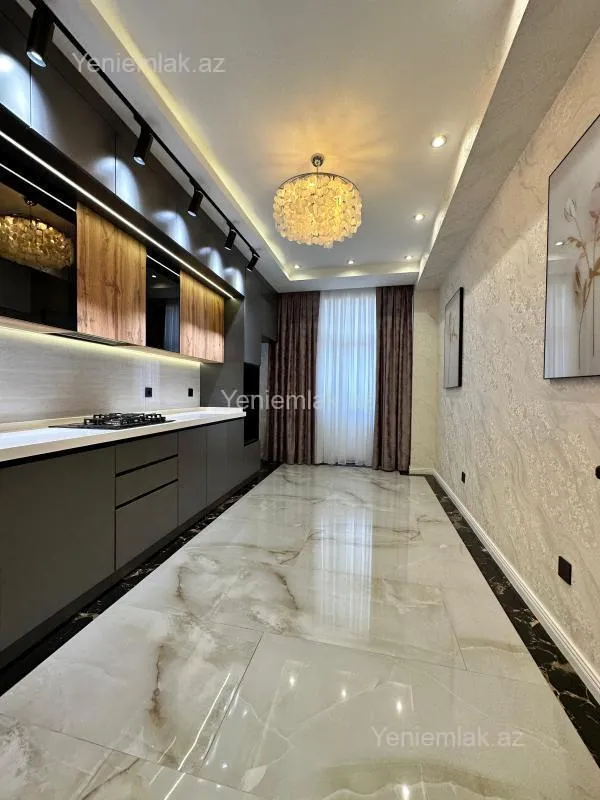 Satılır 3 otaqlı yeni tikili 135 m²