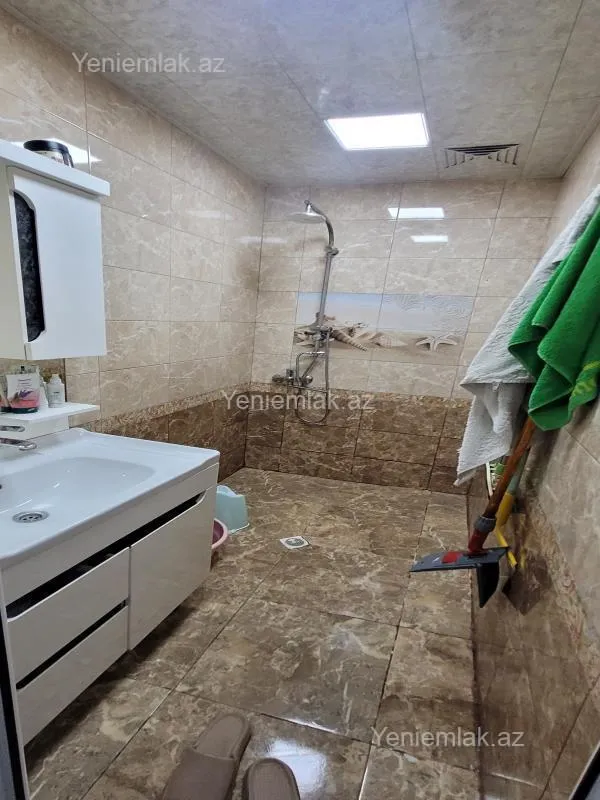 Satılır 3 otaqlı köhnə tikili 80 m²