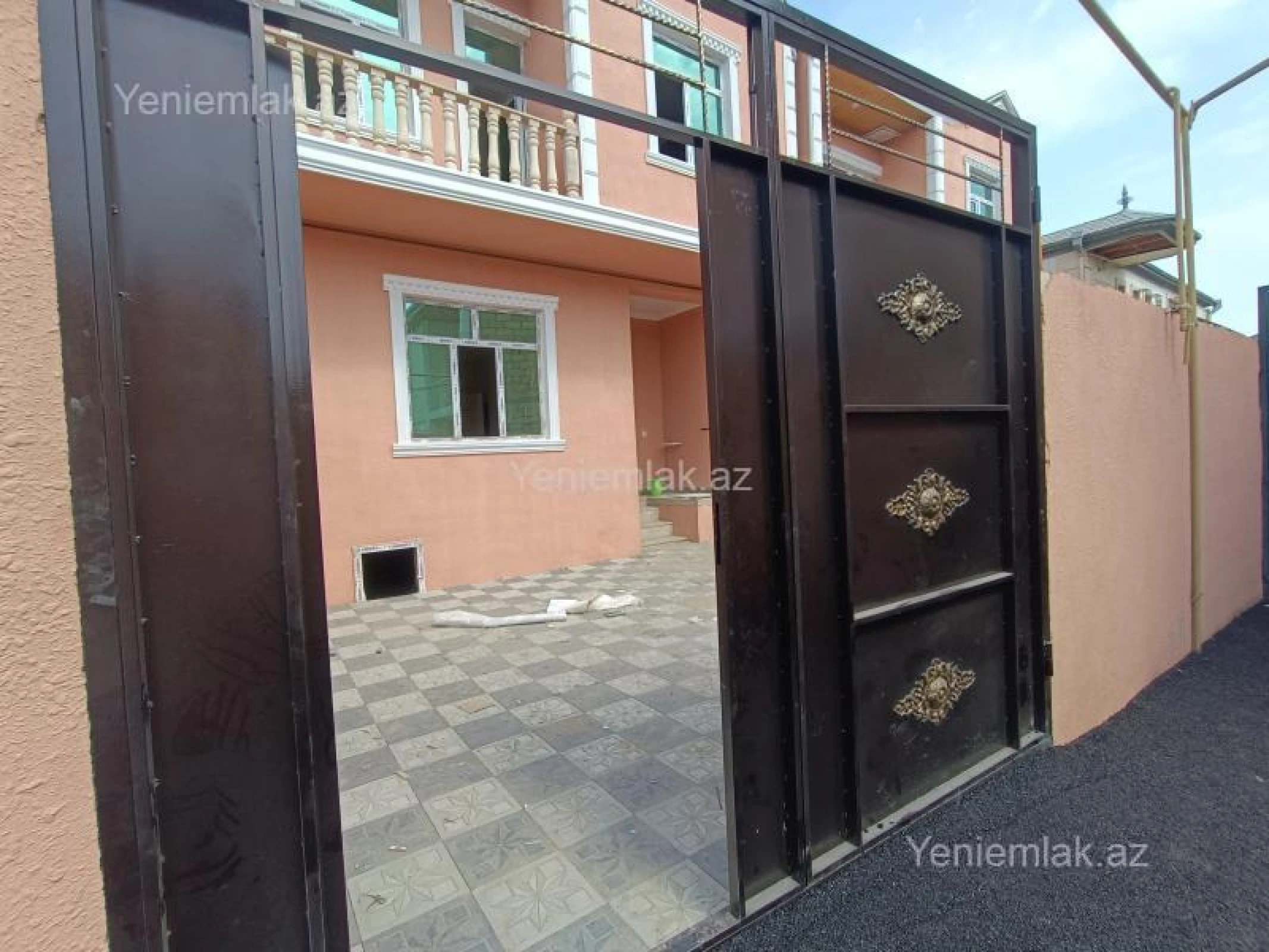 Satılır 4 otaqlı həyət evi 120 m²