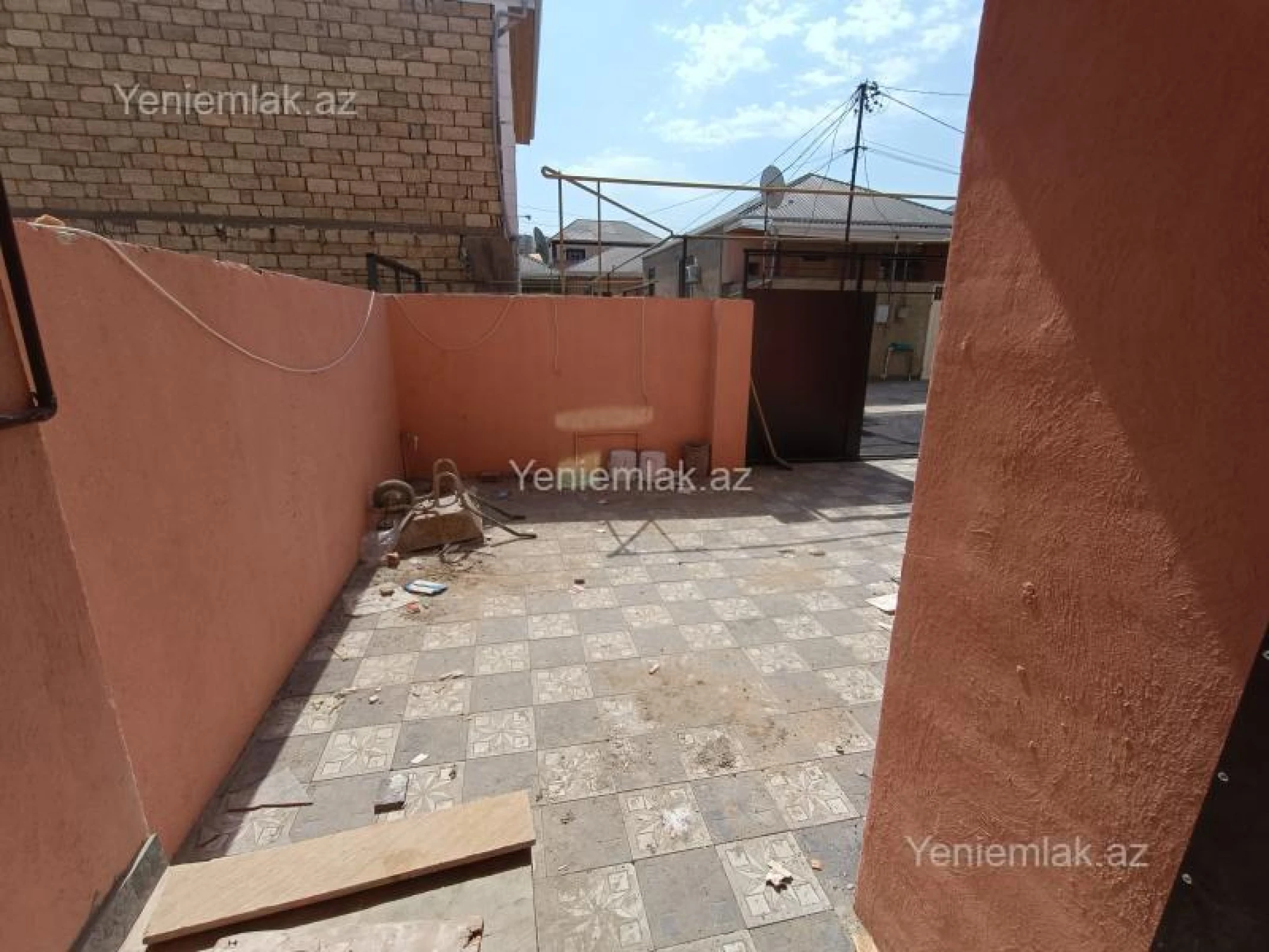 Satılır 4 otaqlı həyət evi 120 m²