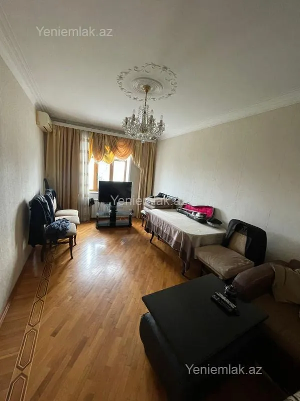 Satılır 3 otaqlı köhnə tikili 76 m²