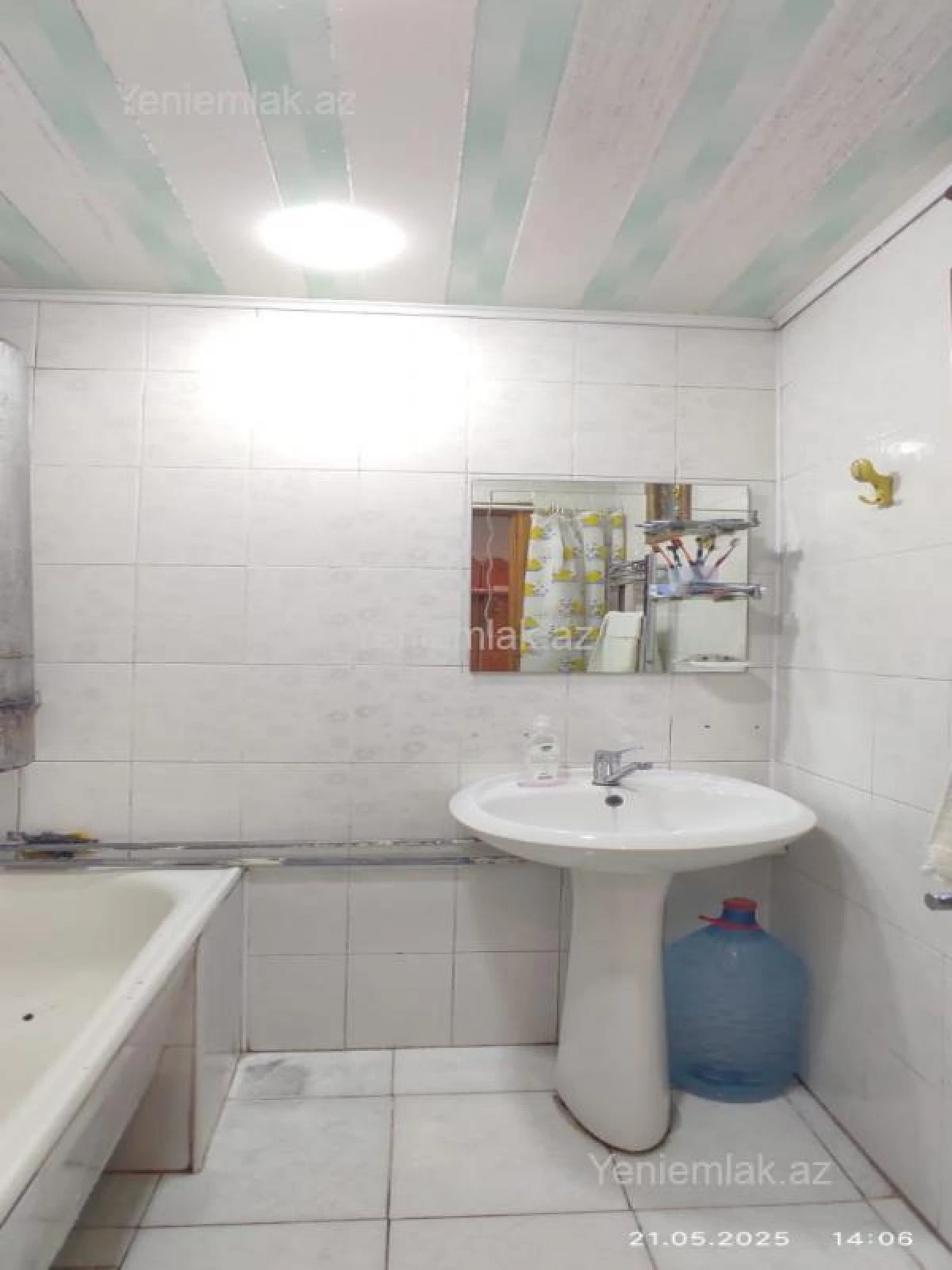 Satılır 5 otaqlı köhnə tikili 110 m²