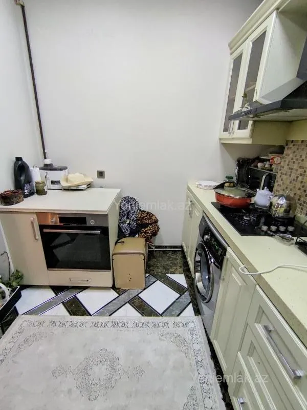 Satılır 3 otaqlı yeni tikili 100 m²