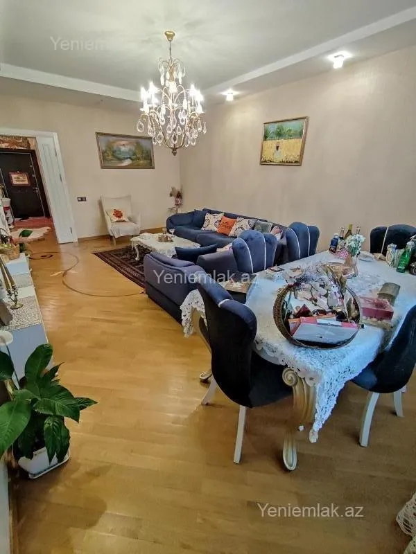 Satılır 3 otaqlı yeni tikili 100 m²