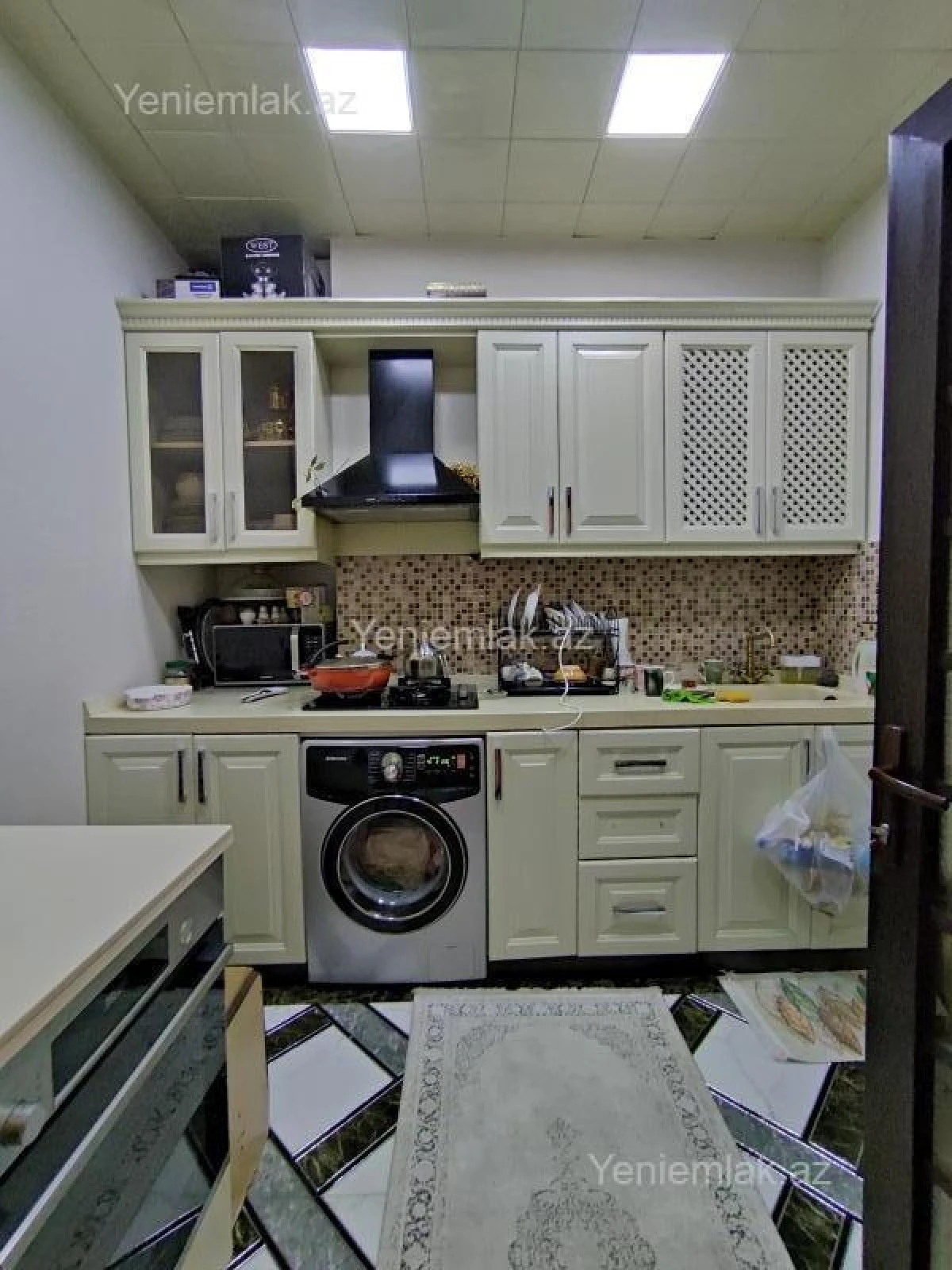 Satılır 3 otaqlı yeni tikili 100 m²