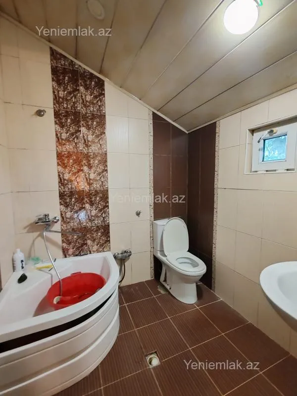 Satılır 4 otaqlı həyət evi 220 m²