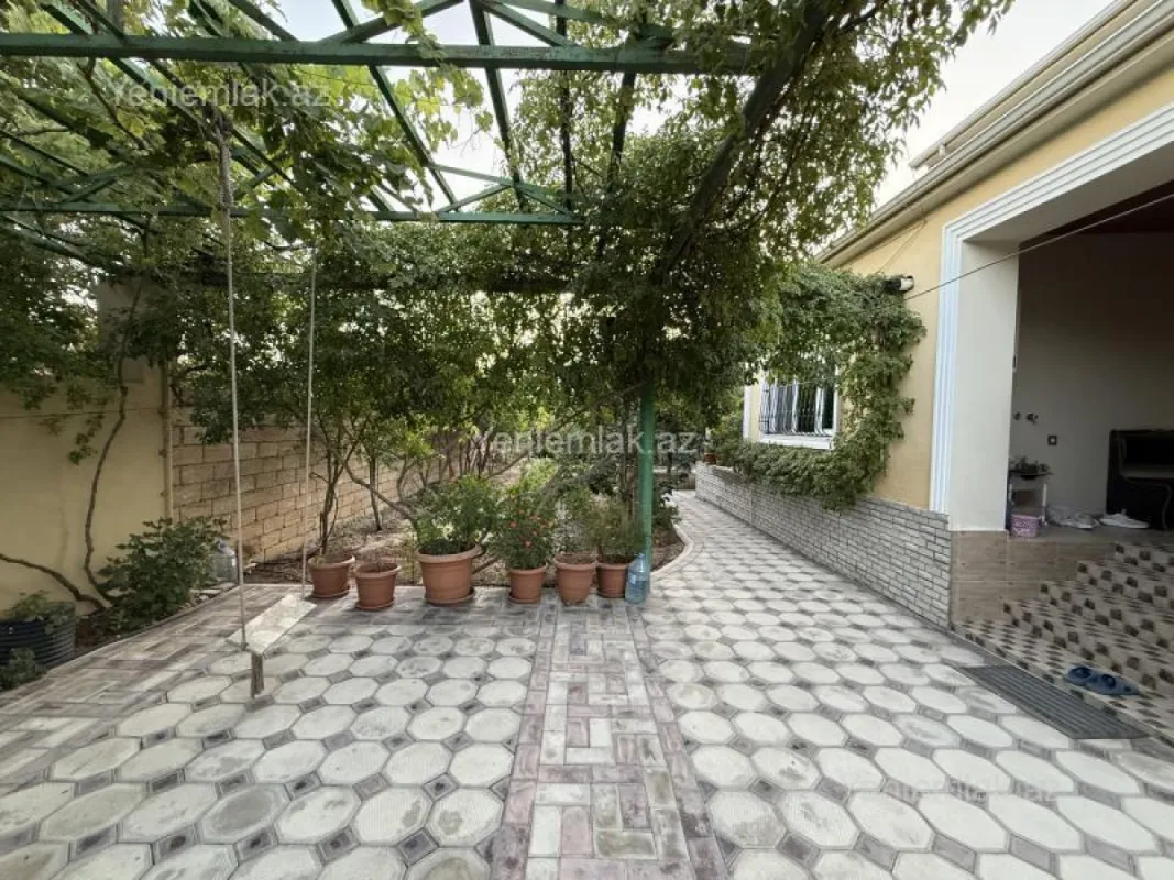 Satılır 4 otaqlı həyət evi 170 m²
