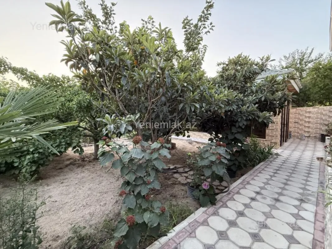 Satılır 4 otaqlı həyət evi 170 m²