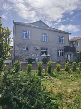 Satılır 5 otaqlı həyət evi 300 m²