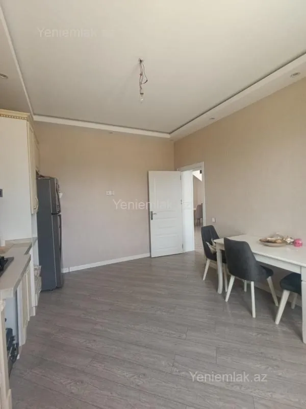 Satılır 4 otaqlı həyət evi 190 m²