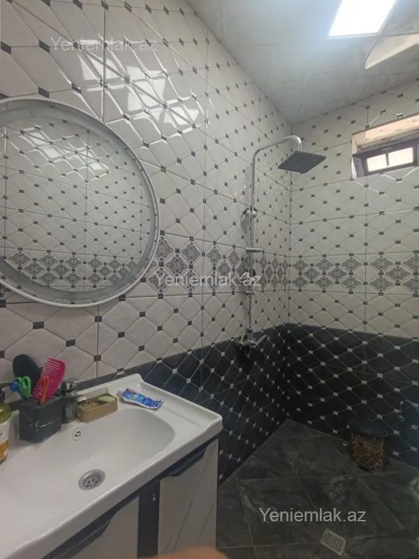 Satılır 4 otaqlı həyət evi 190 m²