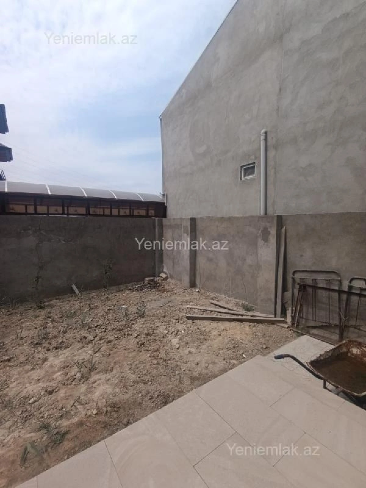 Satılır 4 otaqlı həyət evi 190 m²
