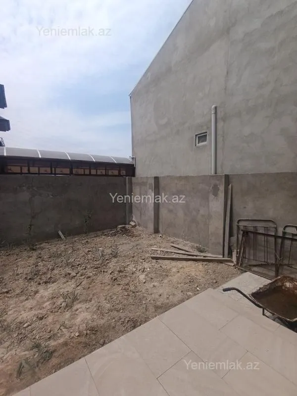Satılır 4 otaqlı həyət evi 190 m²