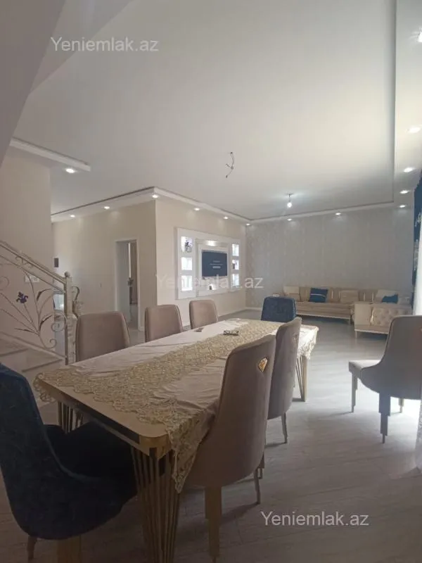 Satılır 4 otaqlı həyət evi 190 m²