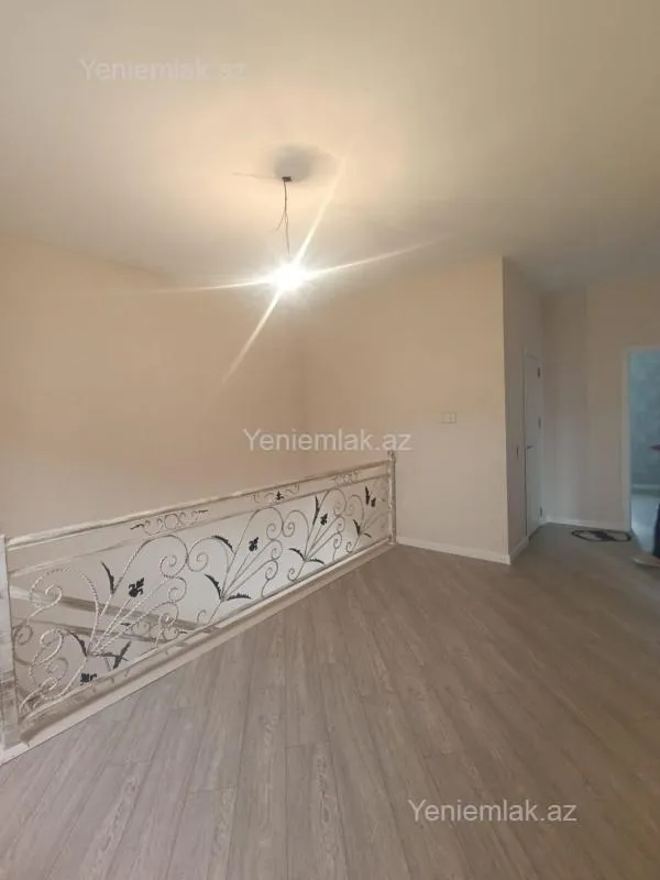 Satılır 4 otaqlı həyət evi 190 m²