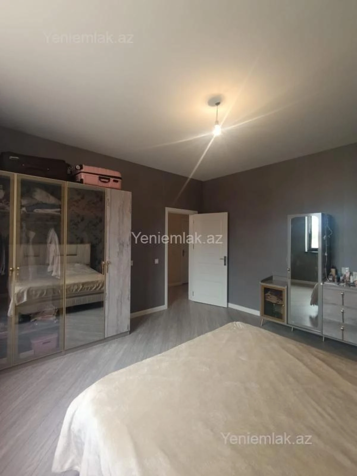 Satılır 4 otaqlı həyət evi 190 m²