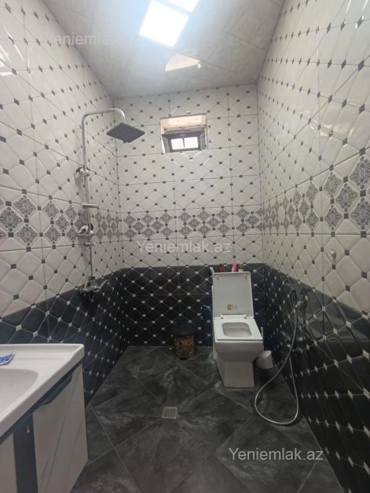 Satılır 4 otaqlı həyət evi 190 m²