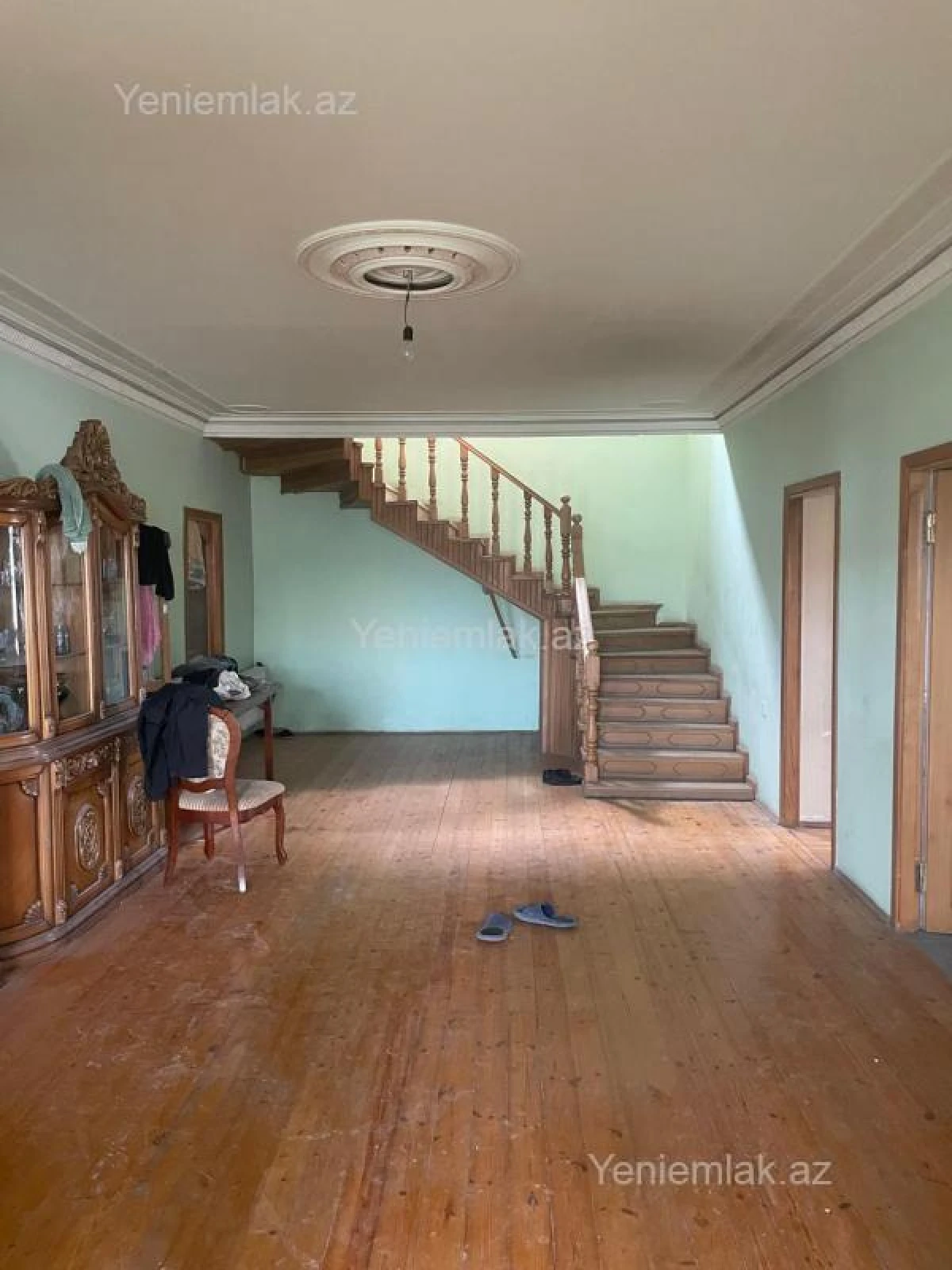 Satılır 7 otaqlı həyət evi 350 m²