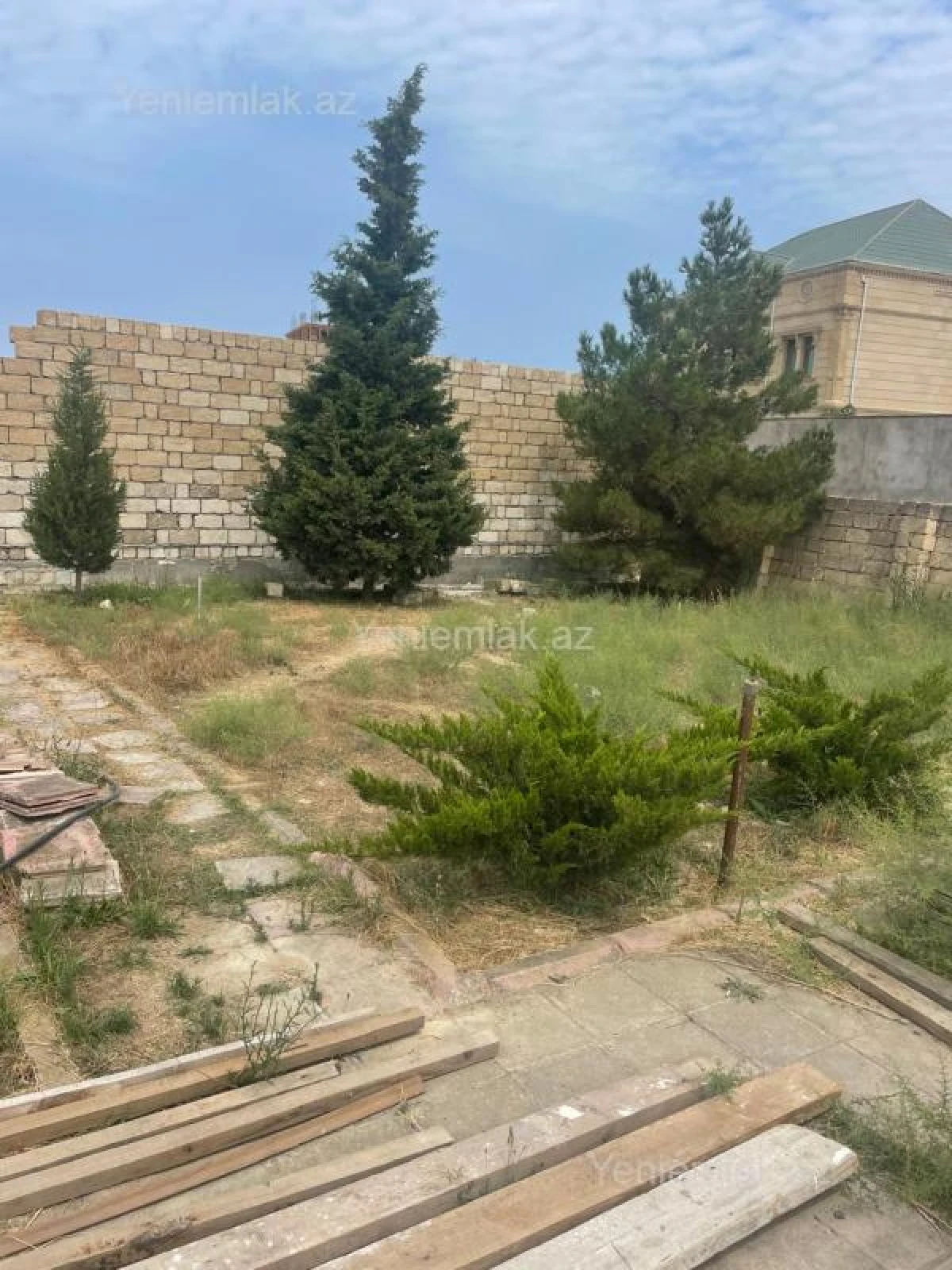 Satılır 7 otaqlı həyət evi 350 m²