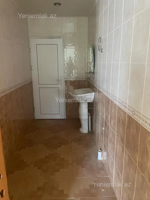 Satılır 7 otaqlı həyət evi 350 m²