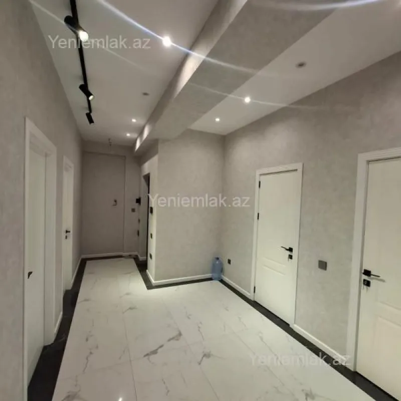 Satılır 3 otaqlı yeni tikili 97 m²