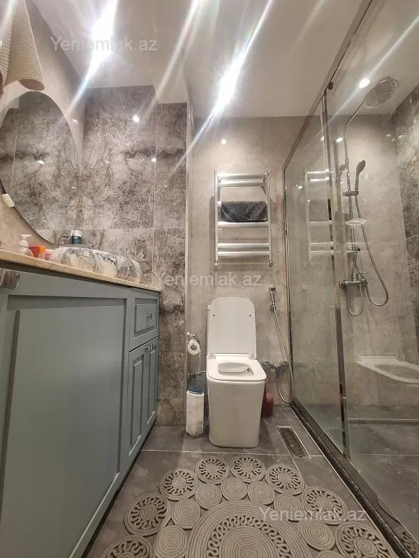 Satılır 4 otaqlı köhnə tikili 85 m²