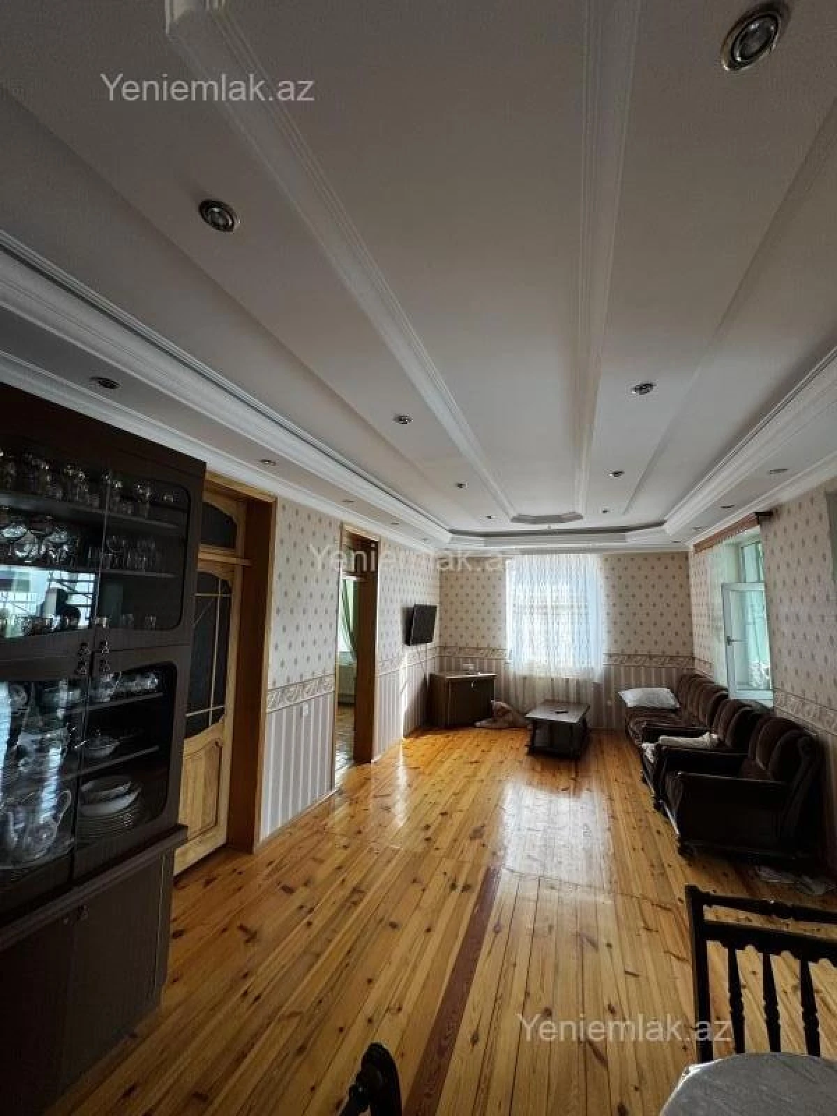 Satılır 6 otaqlı həyət evi 240 m²