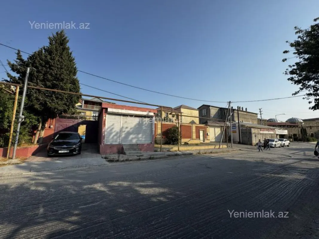 Satılır 6 otaqlı həyət evi 240 m²