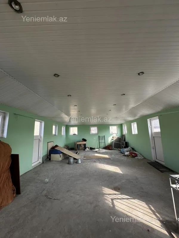 Satılır 6 otaqlı həyət evi 240 m²