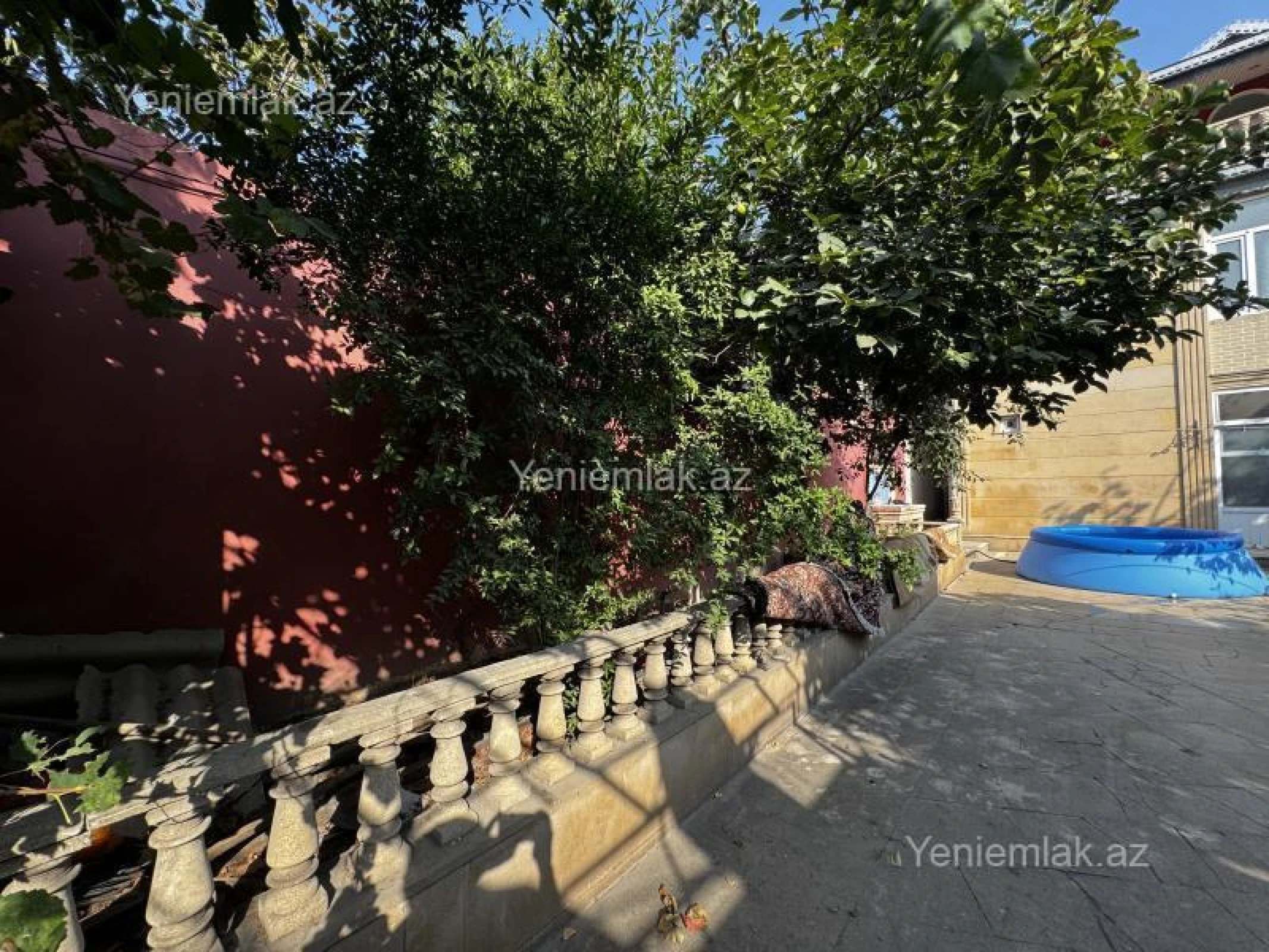 Satılır 6 otaqlı həyət evi 240 m²
