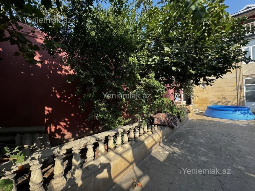 Satılır 6 otaqlı həyət evi 240 m²