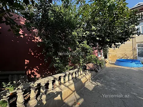 Satılır 6 otaqlı həyət evi 240 m²