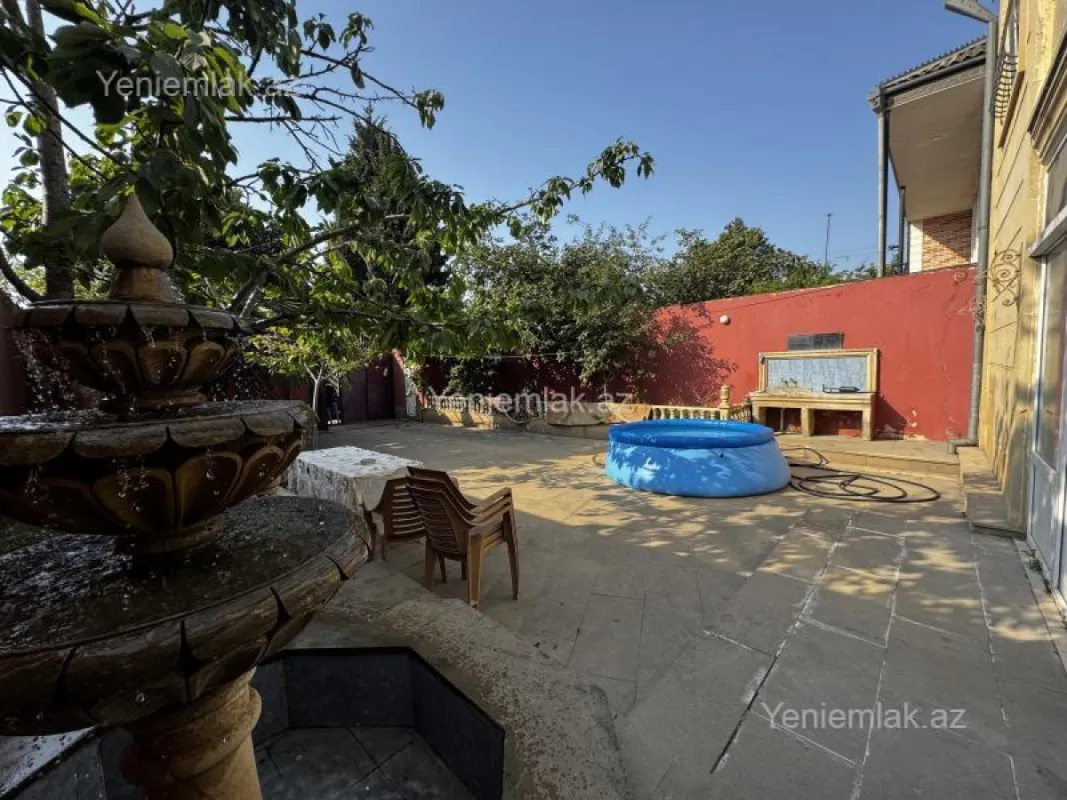 Satılır 6 otaqlı həyət evi 240 m²