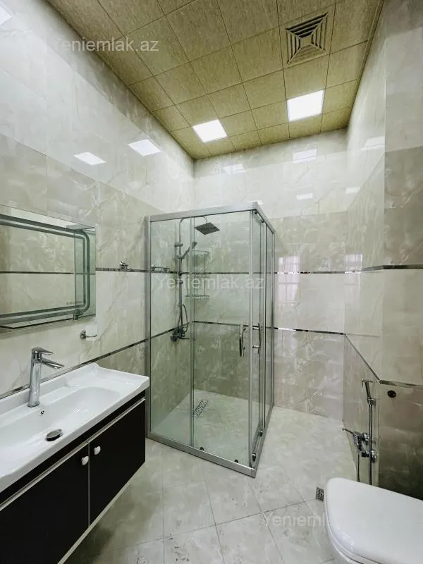 Satılır 4 otaqlı yeni tikili 182 m²