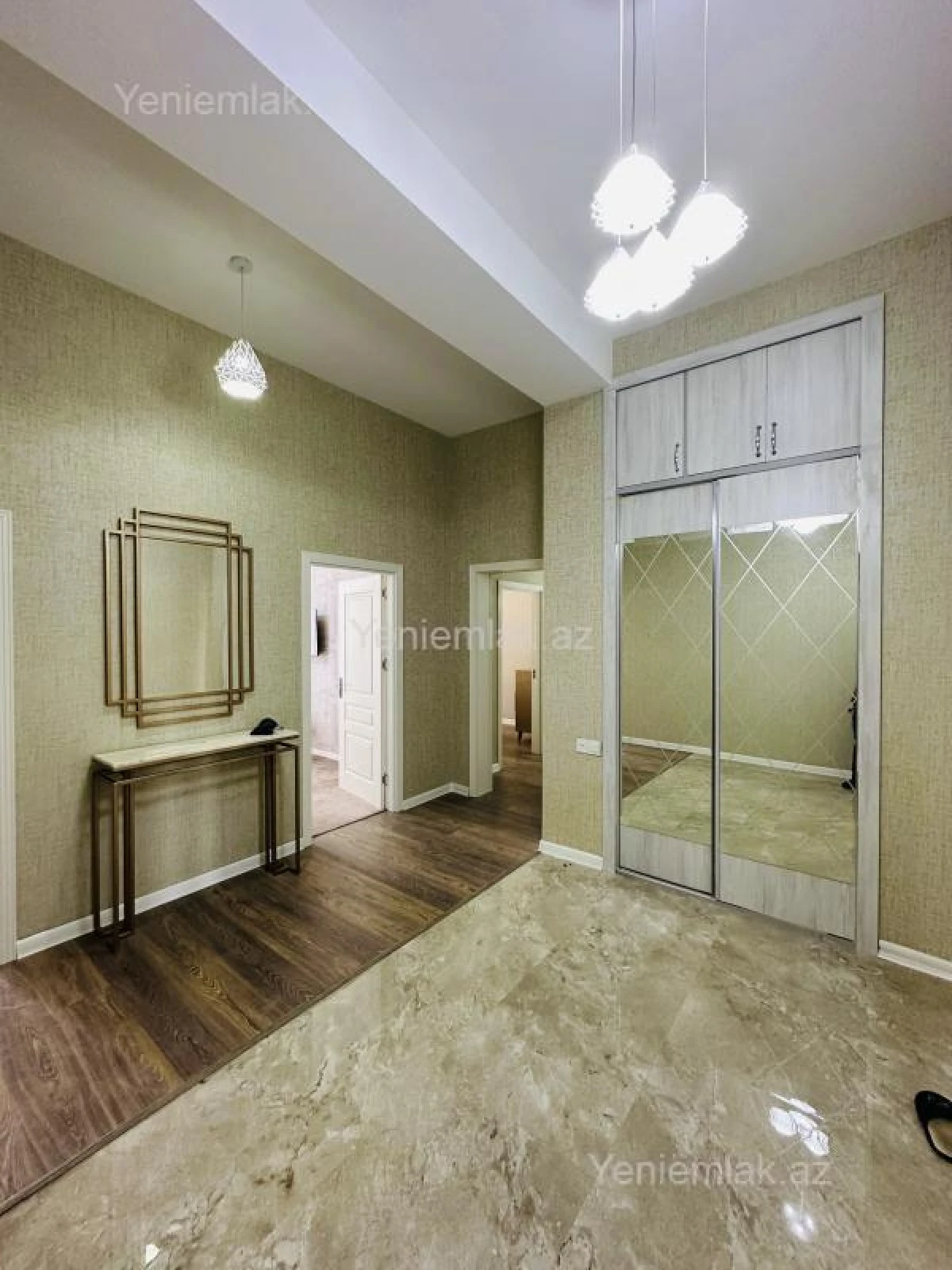 Satılır 4 otaqlı yeni tikili 182 m²