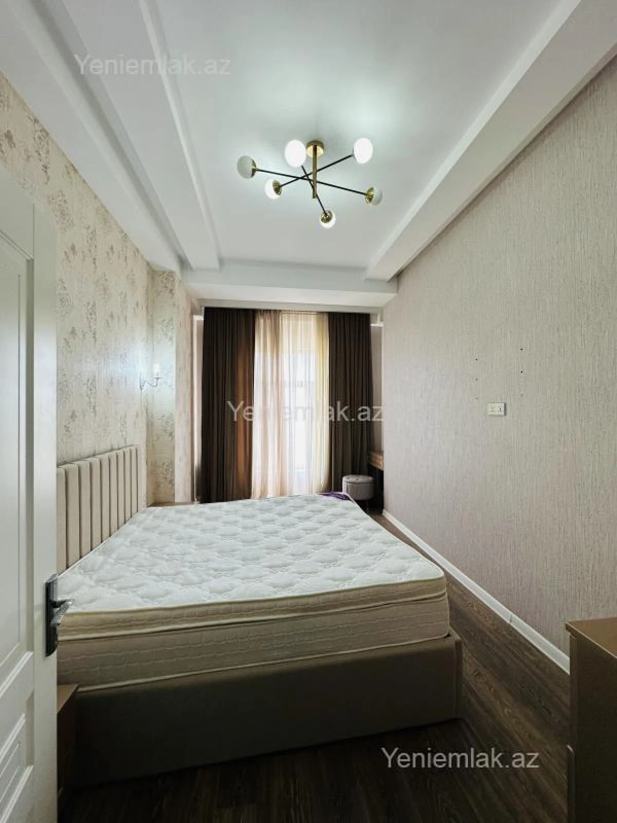 Satılır 4 otaqlı yeni tikili 182 m²