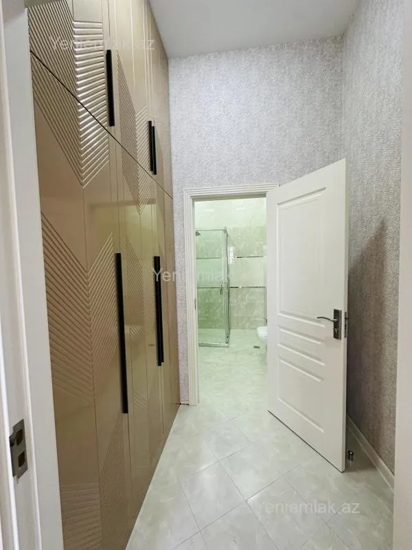 Satılır 4 otaqlı yeni tikili 182 m²