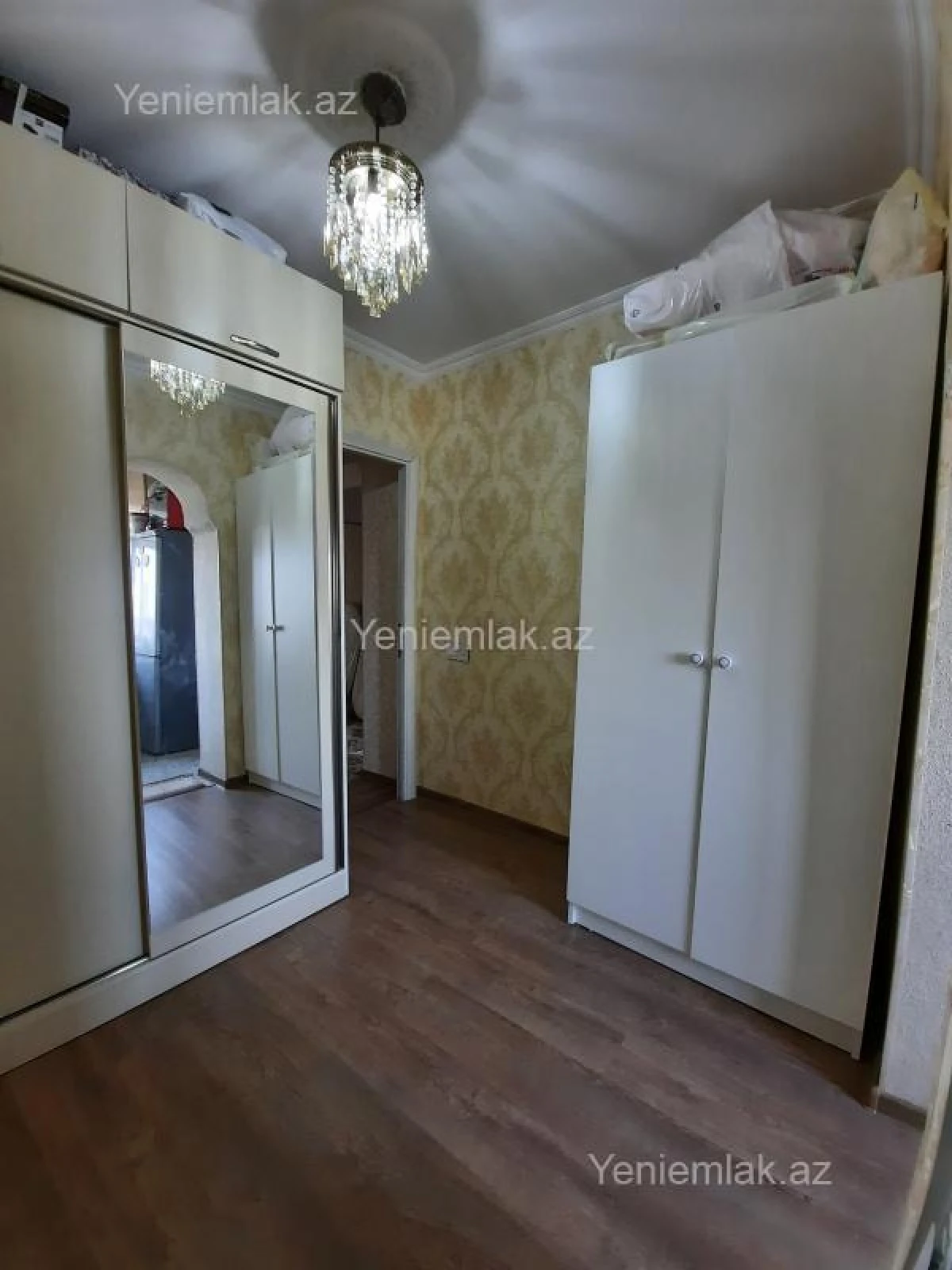 Satılır 2 otaqlı köhnə tikili 52 m²