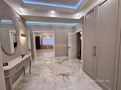 Satılır 3 otaqlı yeni tikili 115 m²