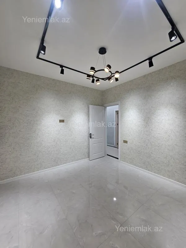 Satılır 5 otaqlı həyət evi 190 m²