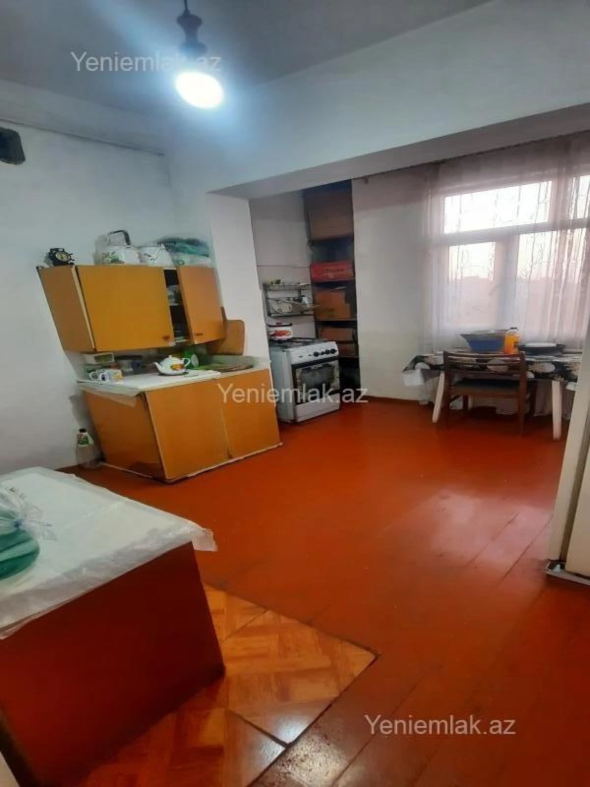 Satılır 5 otaqlı köhnə tikili 120 m²
