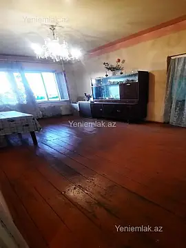 Satılır 5 otaqlı köhnə tikili 120 m²