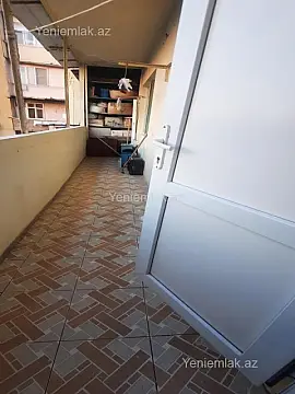 Satılır 5 otaqlı köhnə tikili 120 m²