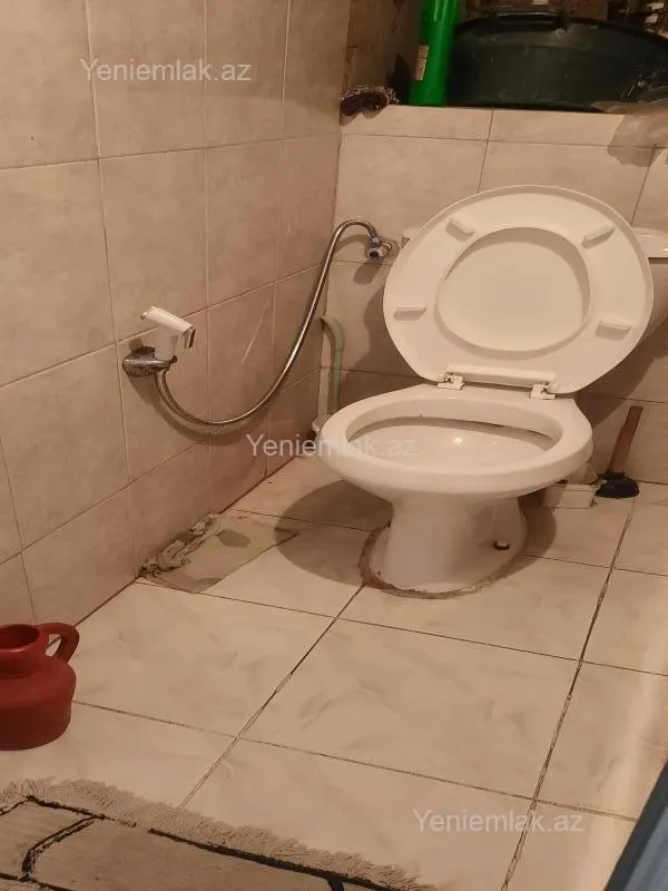 Satılır 5 otaqlı köhnə tikili 120 m²