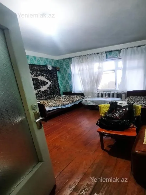 Satılır 5 otaqlı köhnə tikili 120 m²