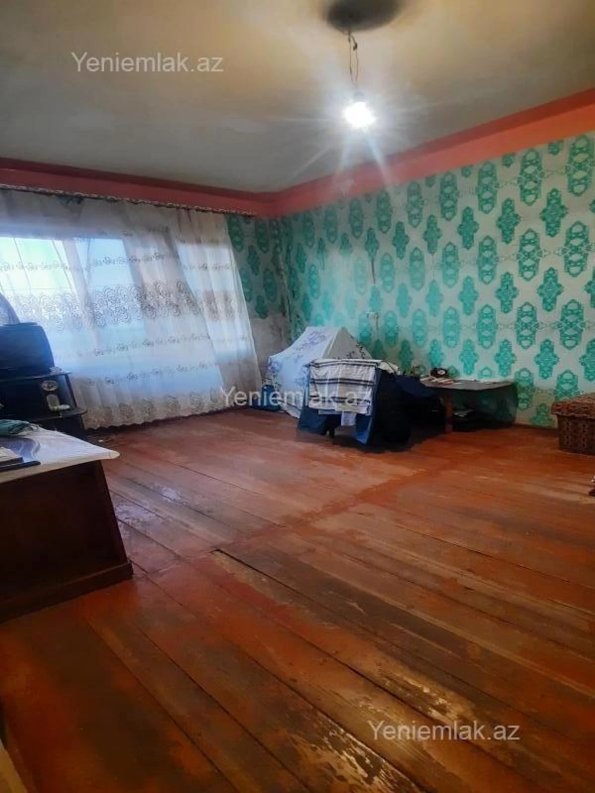 Satılır 5 otaqlı köhnə tikili 120 m²