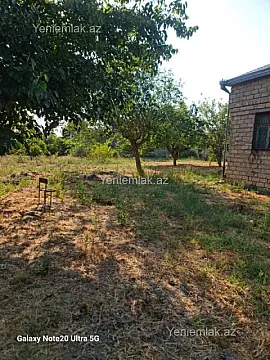 Satılır 5 otaqlı həyət evi 100 m²