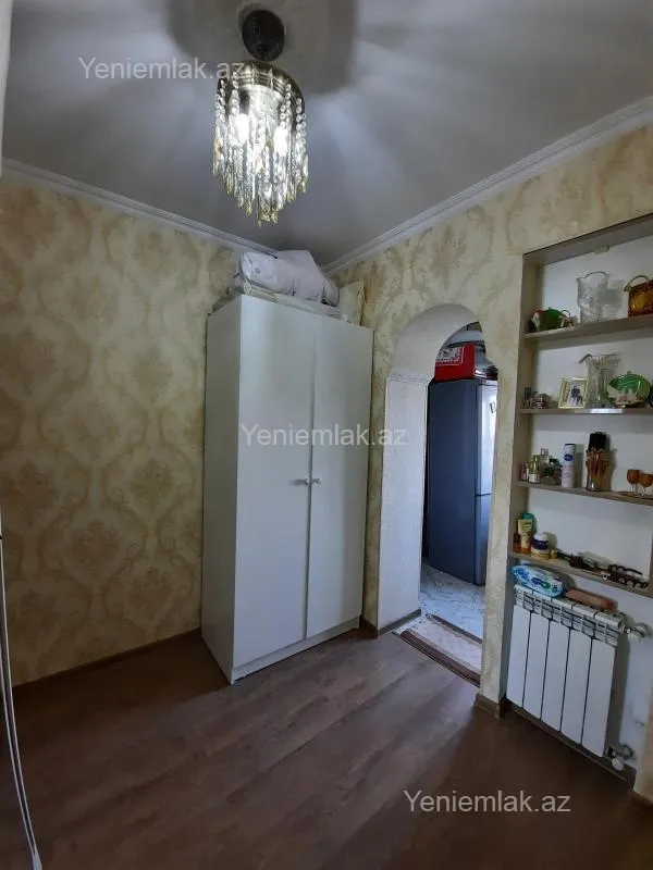 Satılır 2 otaqlı köhnə tikili 50 m²