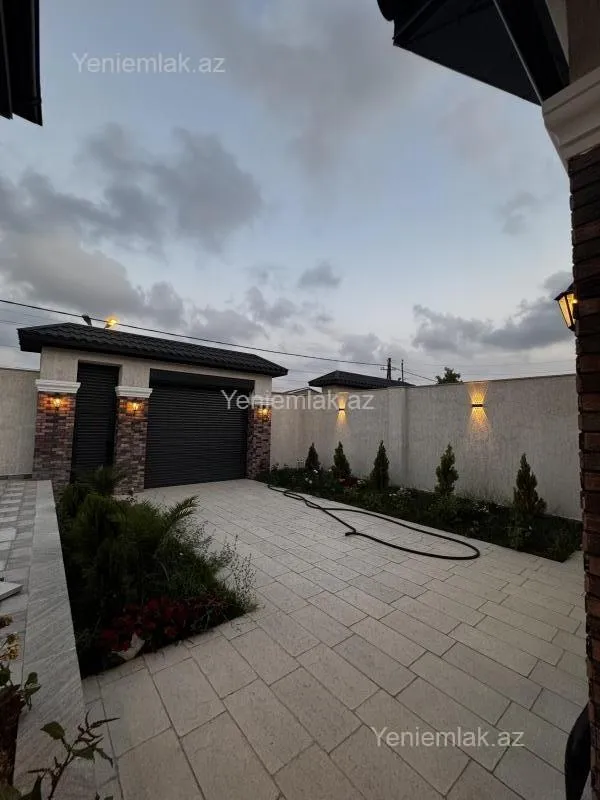 Satılır 4 otaqlı həyət evi 200 m²